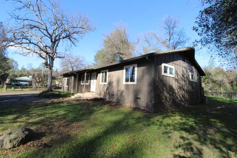 Exterior - 3170 Quartz Hill Rd, Redding, CA 96003 photo 5 of 24