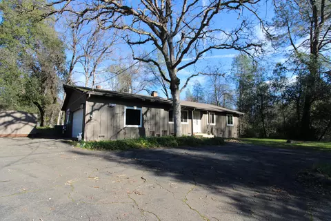3170 Quartz Hill Rd, Redding, CA 96003