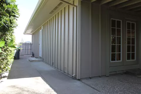 Exterior - 805 Hasvold Dr, Red Bluff, CA 96080 photo 3 of 3