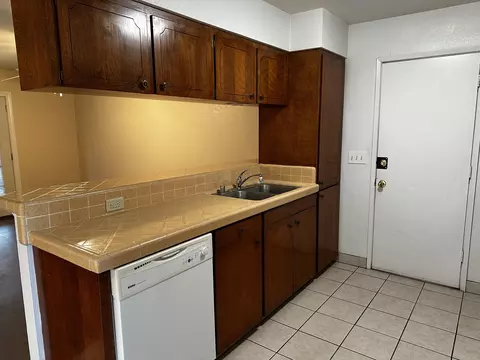 Kitchen - 805 Hasvold Dr, Red Bluff, CA 96080 photo 2 of 2