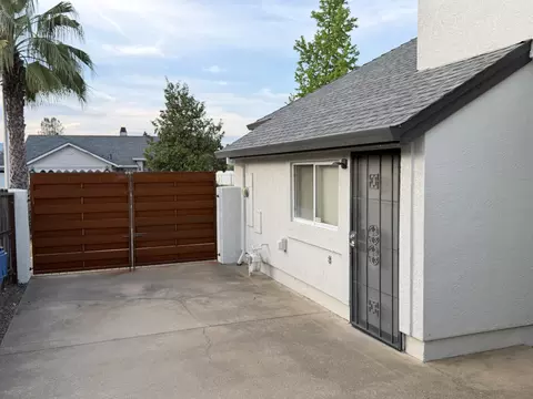 Exterior - 366 River Park Dr, Redding, CA 96003 photo 4 of 12