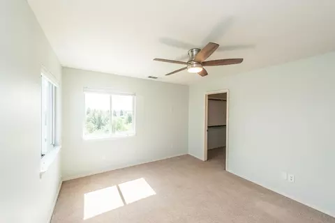 Bedroom - 366 River Park Dr, Redding, CA 96003 photo 3 of 3