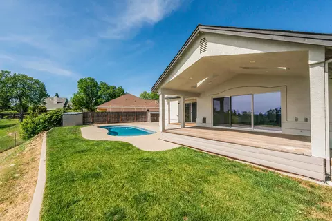 Exterior - 366 River Park Dr, Redding, CA 96003 photo 12 of 12