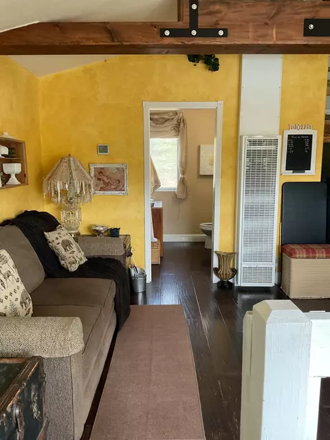 Living - 9390 Platina Rd, Igo, CA 96047 photo 1 of 2