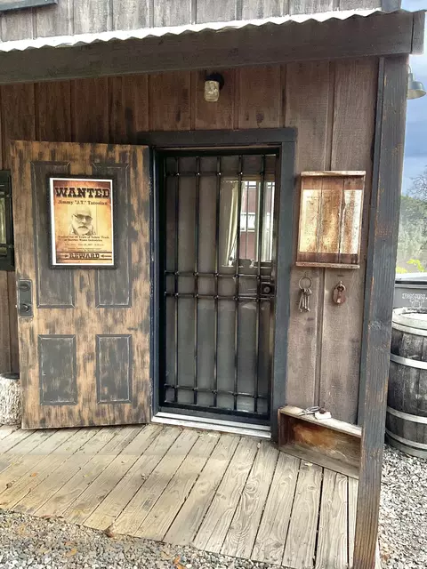 Exterior - 9390 Platina Rd, Igo, CA 96047 photo 8 of 14