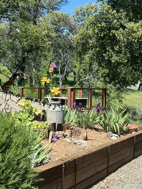 Exterior - 9390 Platina Rd, Igo, CA 96047 photo 12 of 14