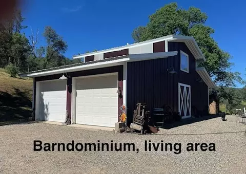 9390 Platina Rd, Igo, CA 96047