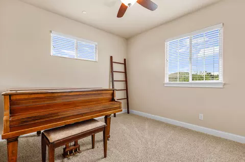 Bedroom - 180 Trek Ln, Redding, CA 96003 photo 5 of 5