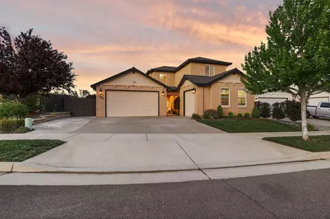 Exterior - 180 Trek Ln, Redding, CA 96003 photo 17 of 19