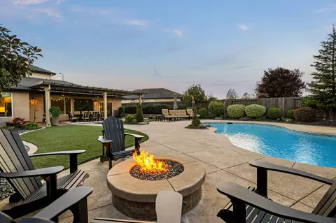 Exterior - 180 Trek Ln, Redding, CA 96003 photo 11 of 19
