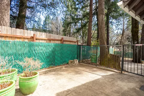 Exterior - 4410 Wells Ave, Dunsmuir, CA 96025 photo 3 of 7