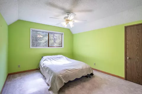 Bedroom - 4410 Wells Ave, Dunsmuir, CA 96025 photo 2 of 3