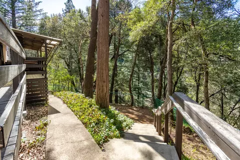 Exterior - 4410 Wells Ave, Dunsmuir, CA 96025 photo 6 of 7