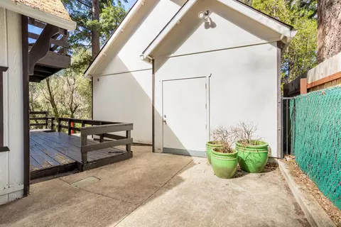 Exterior - 4410 Wells Ave, Dunsmuir, CA 96025 photo 4 of 7