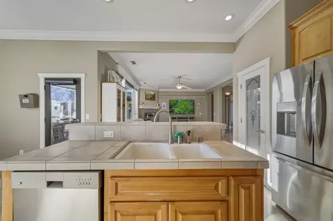 Kitchen - 4519 Nantucket Dr, Redding, CA 96001 photo 3 of 4