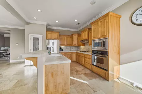 Kitchen - 4519 Nantucket Dr, Redding, CA 96001 photo 2 of 4