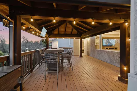Exterior - 4519 Nantucket Dr, Redding, CA 96001 photo 9 of 15