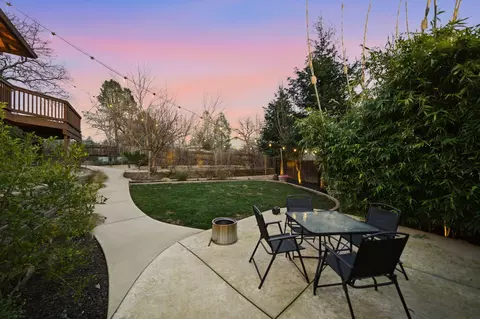 Exterior - 4519 Nantucket Dr, Redding, CA 96001 photo 15 of 15
