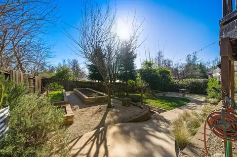 Exterior - 4519 Nantucket Dr, Redding, CA 96001 photo 6 of 15