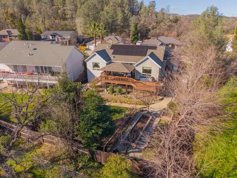 View/Area - 4519 Nantucket Dr, Redding, CA 96001 photo 3 of 8