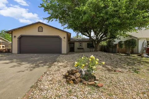 Exterior - 3985 Cirrus St, Redding, CA 96002 photo 7 of 7