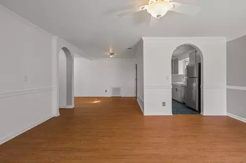 Living - 3985 Cirrus St, Redding, CA 96002 photo 2 of 4