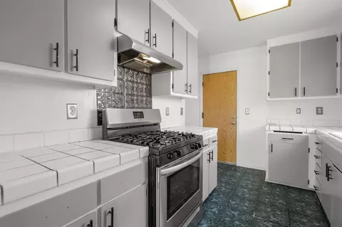 Kitchen - 3985 Cirrus St, Redding, CA 96002 photo 2 of 3