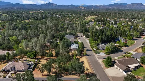 11632 Ridgewood Rd, Redding, CA 96003 photo 9