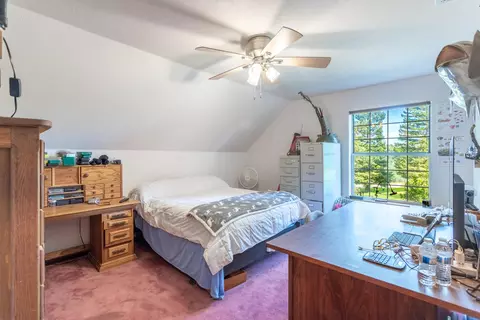 Bedroom - 8826 Heritage Ct, Redding, CA 96001 photo 2 of 3