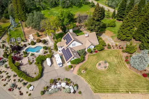 View/Area - 8826 Heritage Ct, Redding, CA 96001 photo 11 of 14