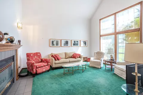Living - 8826 Heritage Ct, Redding, CA 96001 photo 4 of 5