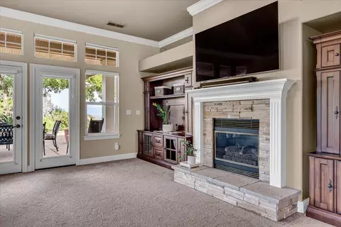 Living - 15202 Ledgewood Dr, Redding, CA 96001 photo 2 of 3