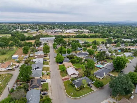 View/Area - 920 Dumosa Dr, Red Bluff, CA 96080 photo 6 of 10