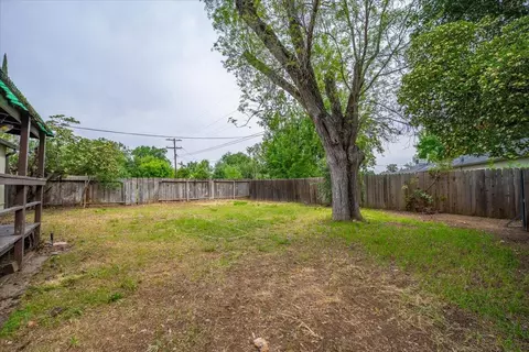 Exterior - 920 Dumosa Dr, Red Bluff, CA 96080 photo 3 of 16
