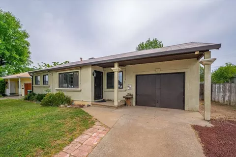 Exterior - 920 Dumosa Dr, Red Bluff, CA 96080 photo 9 of 16