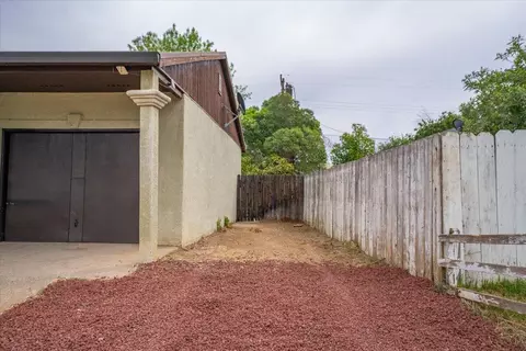 Exterior - 920 Dumosa Dr, Red Bluff, CA 96080 photo 10 of 16