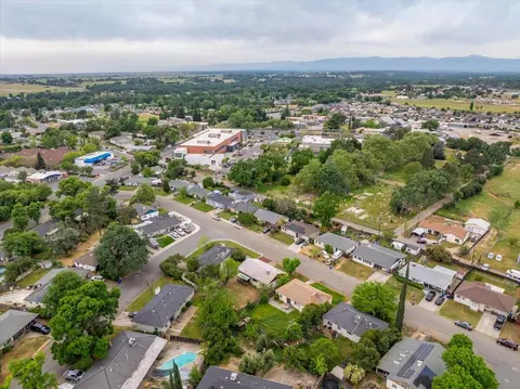 View/Area - 920 Dumosa Dr, Red Bluff, CA 96080 photo 8 of 10