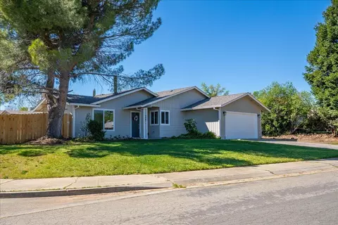 Exterior - 2907 Pawnee Ct, Redding, CA 96001 photo 21 of 24
