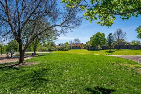 Exterior - 2907 Pawnee Ct, Redding, CA 96001 photo 24 of 24