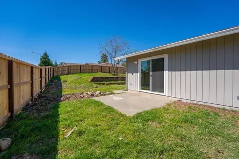 Exterior - 2907 Pawnee Ct, Redding, CA 96001 photo 4 of 24