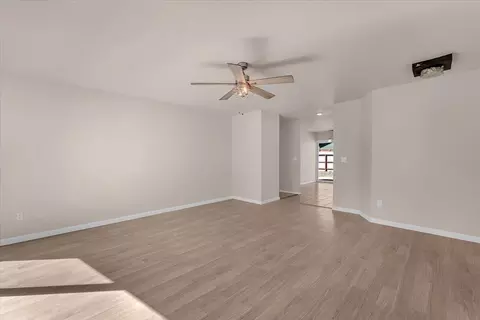 Living - 2907 Pawnee Ct, Redding, CA 96001 photo 5 of 5