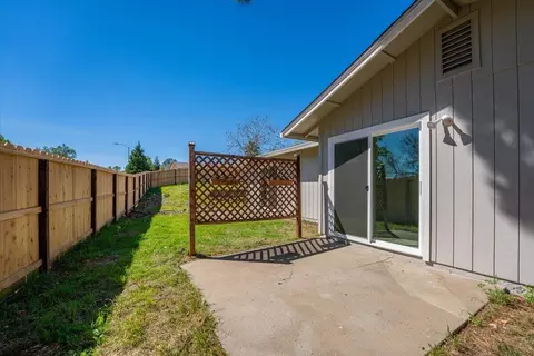 Exterior - 2907 Pawnee Ct, Redding, CA 96001 photo 9 of 24