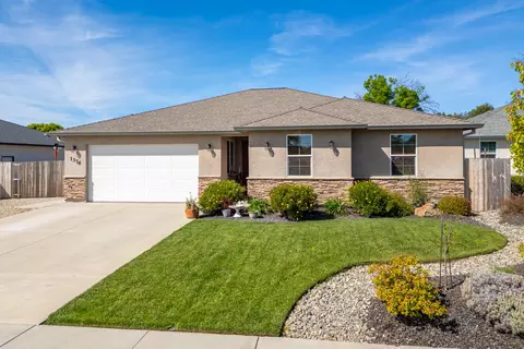 1376 Fitz Pl, Redding, CA 96003