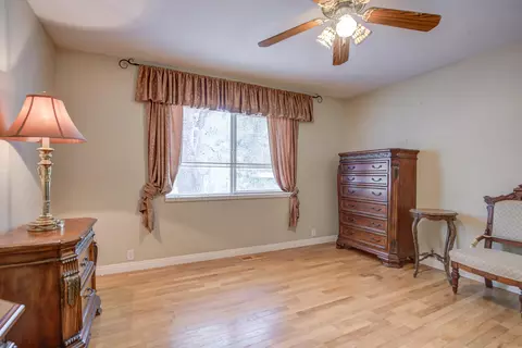 Bedroom - 30292 Whitmore Rd, Whitmore, CA 96096 photo 3 of 4