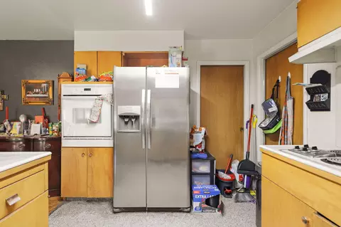 Kitchen - 3414 Bardick Rd, Anderson, CA 96007 photo 5 of 5