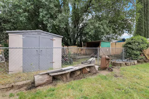 Exterior - 3414 Bardick Rd, Anderson, CA 96007 photo 5 of 11