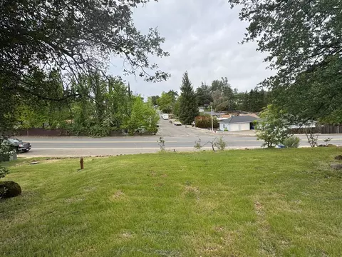 1433 Lakeside Dr, Redding, CA 96001