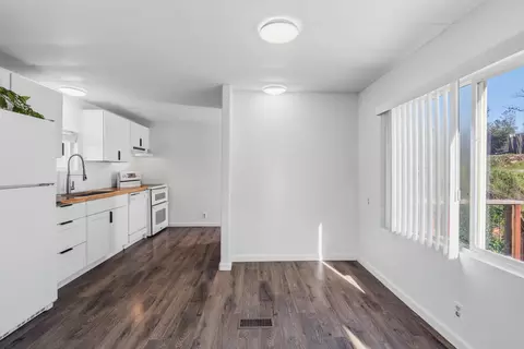 21484 Driftwood Trl, Redding, CA 96003 photo 9