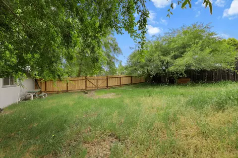 Exterior - 2410 Starlight, Redding, CA 96001 photo 11 of 12