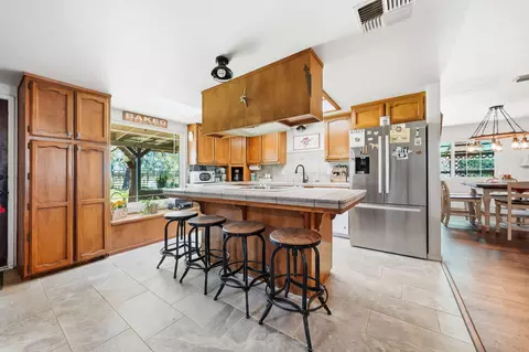 Kitchen - 17837 Coyote Ln, Anderson, CA 96007 photo 1 of 1